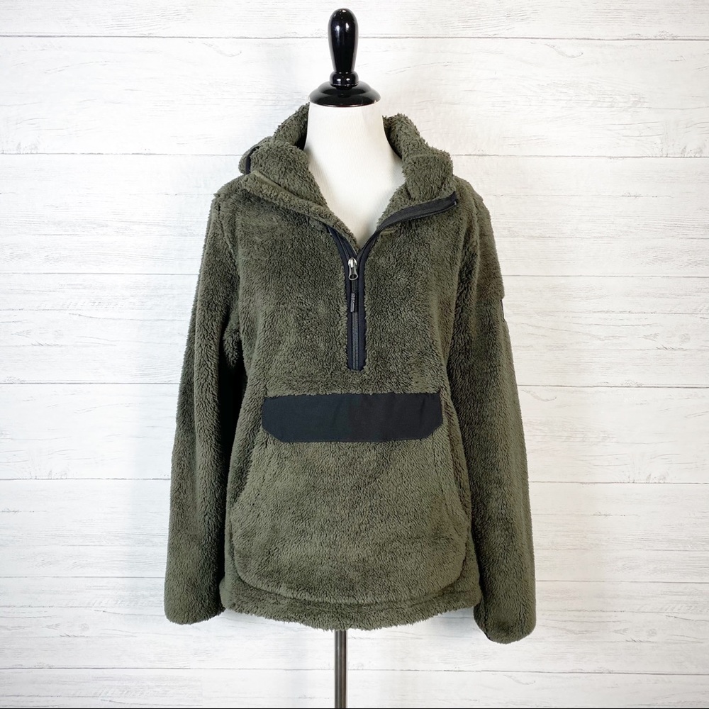 The North Face • Womens Campshire Pullover Hoodie